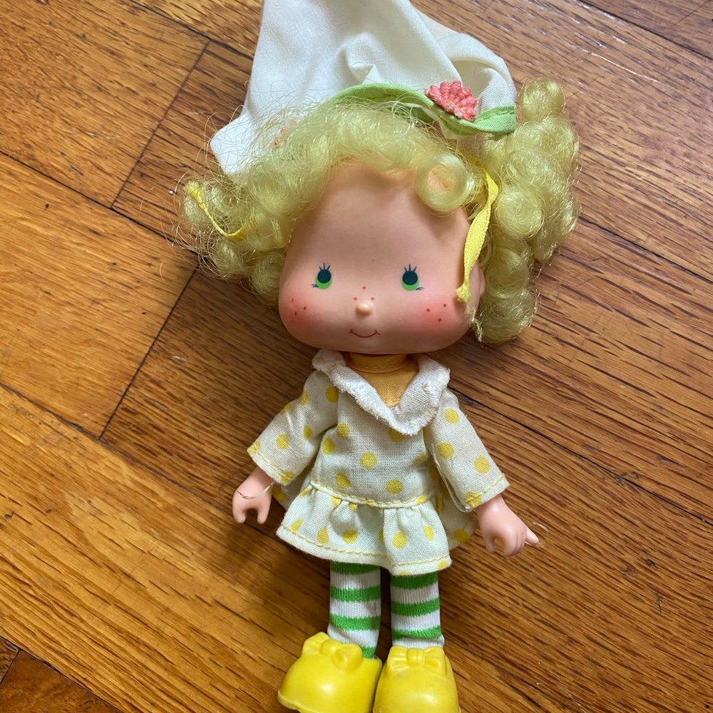 Lemon Meringue Strawberry Shortcake doll